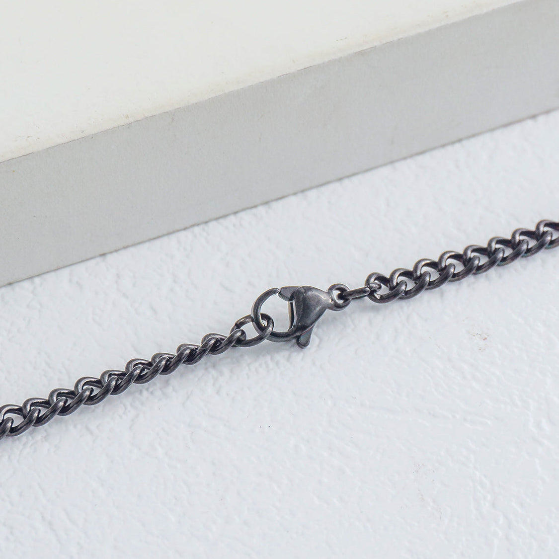 (60cm) Unisex Black Curb Link Chain Necklace Stainless Steel PVD Gold Plated Kalung Pria/Wanita Hitam Hypoallergenic