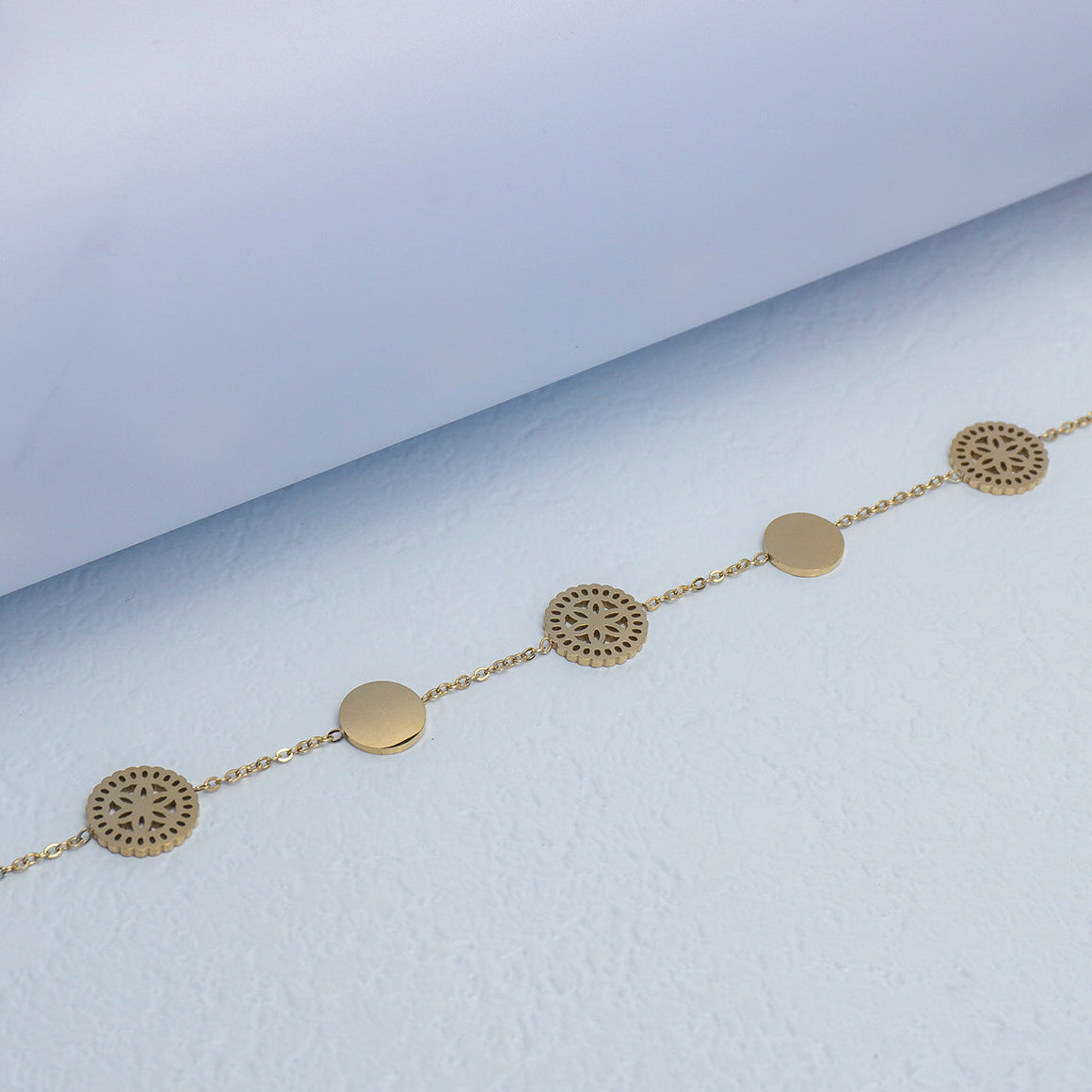 (18+3cm) Filigree Cutout Flower Medallion Disc Station Bracelet Stainless Steel PVD Gold Plated Gelang Minimalis Hypoallergenic