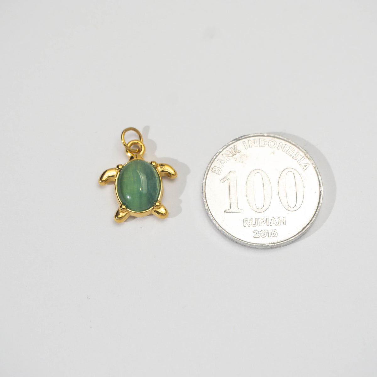(16mm) Ocean Turtle Gemstone Charm Stainless Steel PVD Gold Plated Liontin Kura - Kura Laut Hypoallergenic