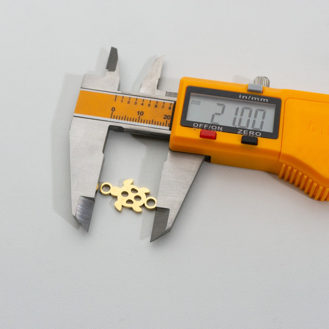 Sea Turtle Connector Stainless Steel PVD Gold Plated Liontin Konektor Penyu Laut Hypoallergenic