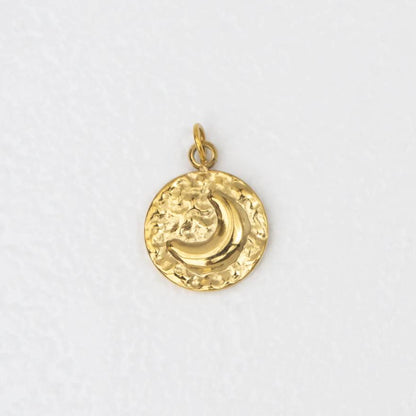 (15mm) Crescent Moon Embossed Medal Charm Stainless Steel PVD Gold Plated Liontin Bulan Sabit Hypoallergenic