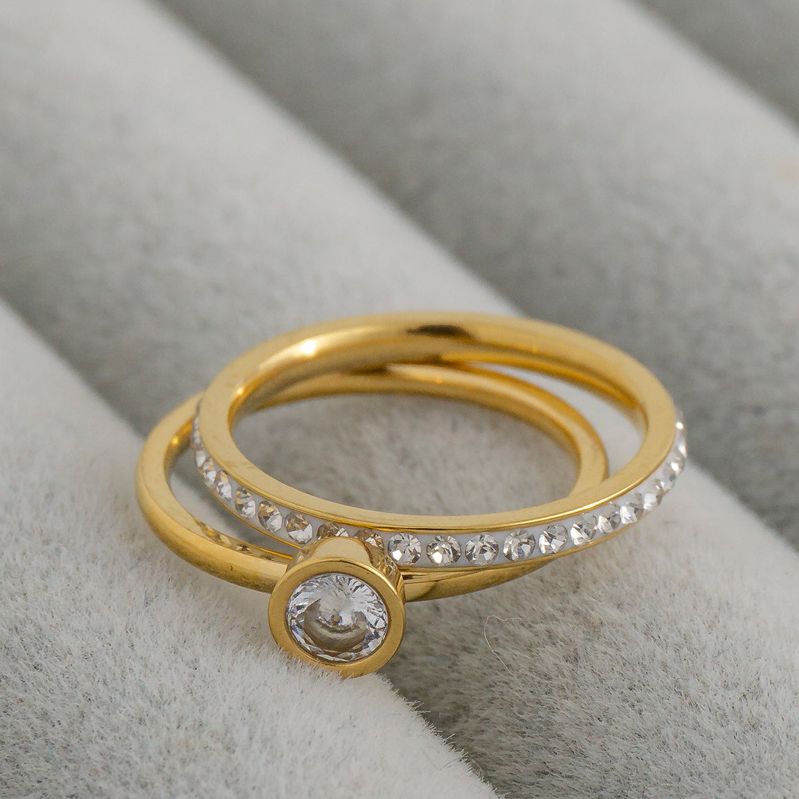 Micro Paved Cubic Zirconia Bezel Solitaire Stackable Ring Stainless Steel PVD Gold Plated Cincin Mata Hypoallergenic