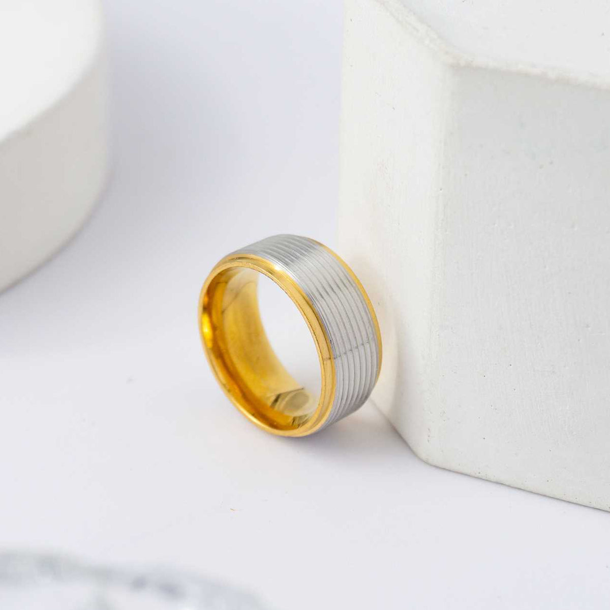 Two-Tone Silver Black Silver Gold Textured Unisex Ring Collection Stainless Steel PVD Gold Plated Cincin Unisex Hypoallergenic