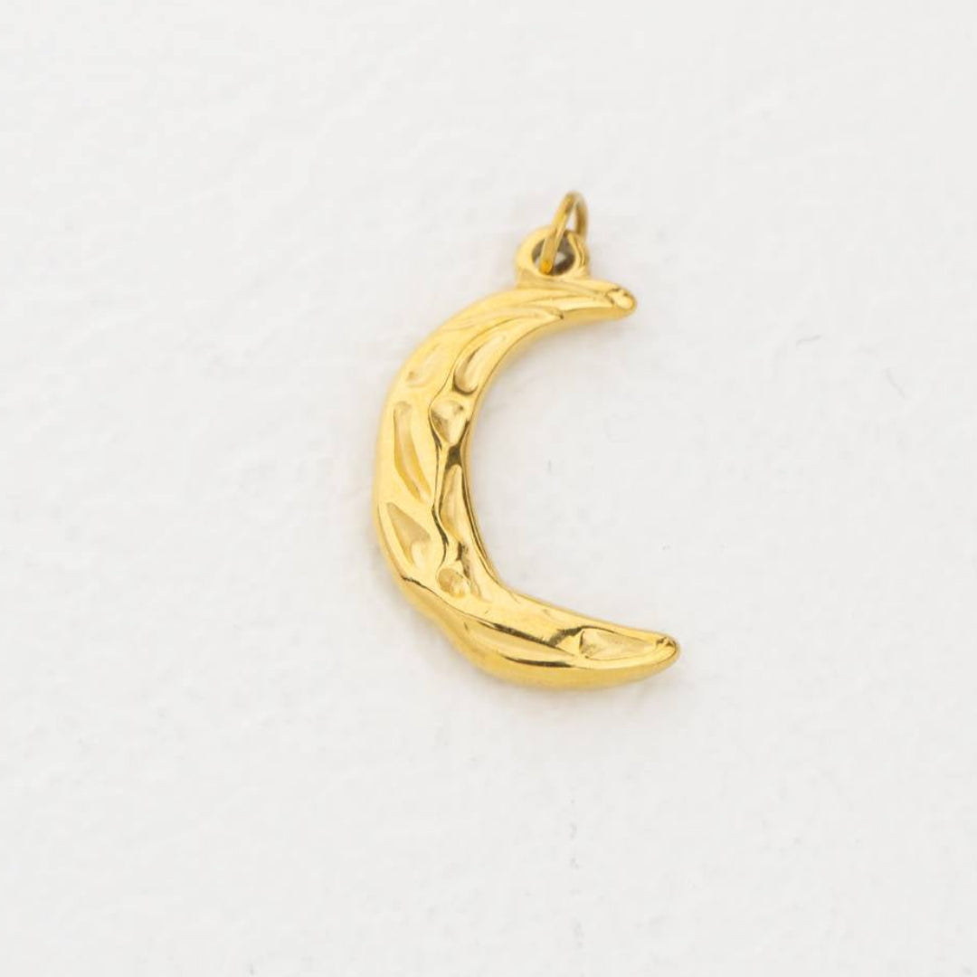 (2.2cm) Textured Crescent Moon Charm Stainless Steel PVD Gold Plated Liontin Bulan Sabit Hypoallergenic