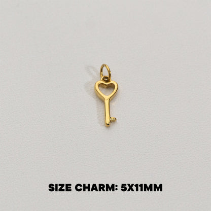 Mini Plain Key Charms Stainless Steel PVD Gold Plated Liontin Kunci Hypoallergenic