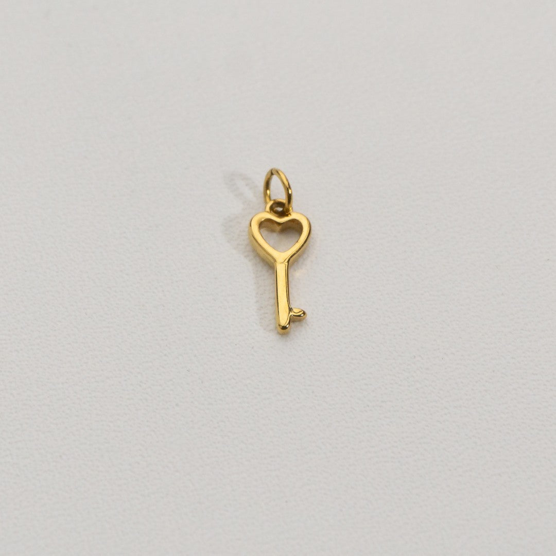 Mini Plain Key Charms Stainless Steel PVD Gold Plated Liontin Kunci Hypoallergenic