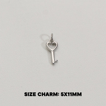 Mini Plain Key Charms Stainless Steel PVD Gold Plated Liontin Kunci Hypoallergenic
