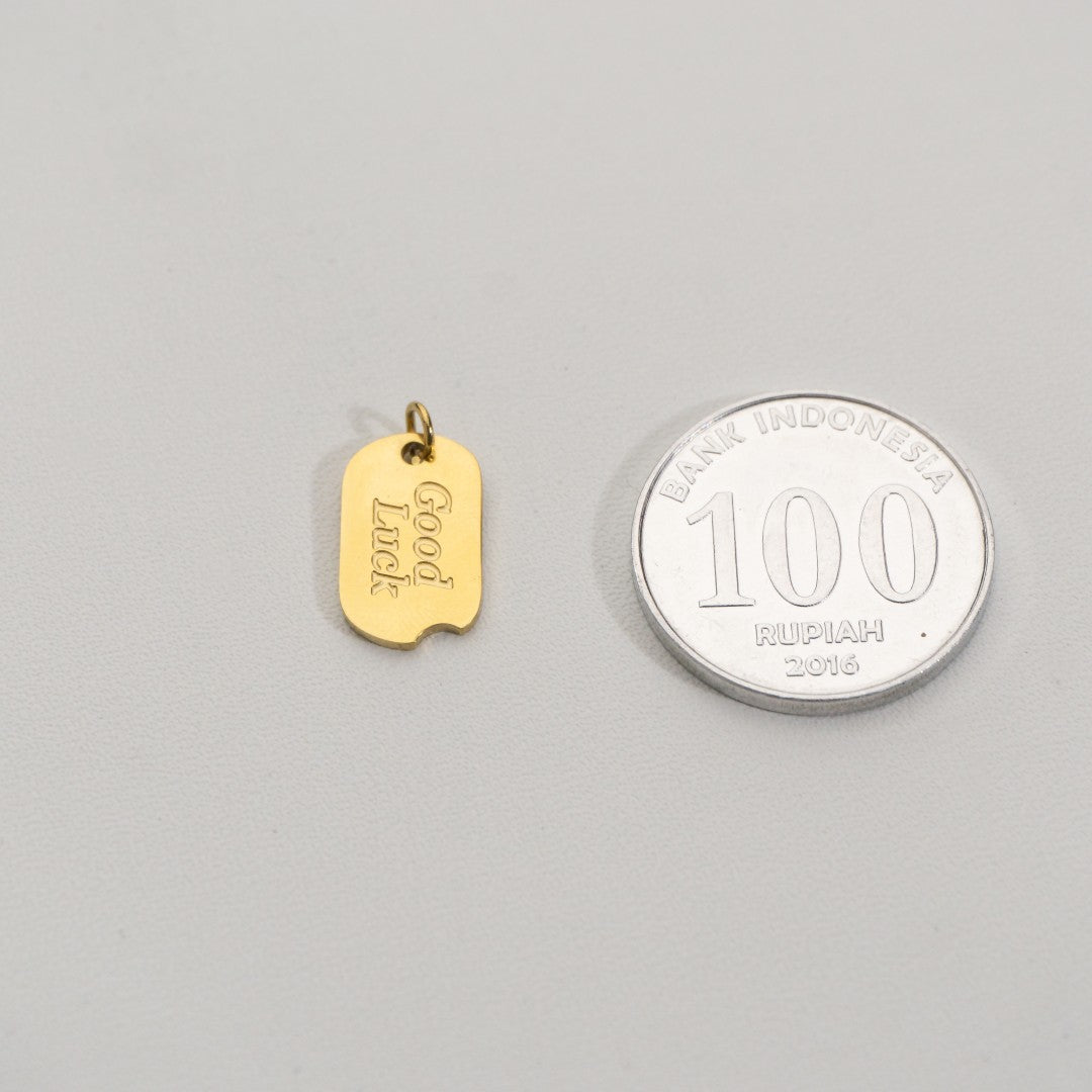 Lucky Tag Charms Stainless Steel PVD Gold Plated Liontin Tag Keberuntungan Hypoallergenic