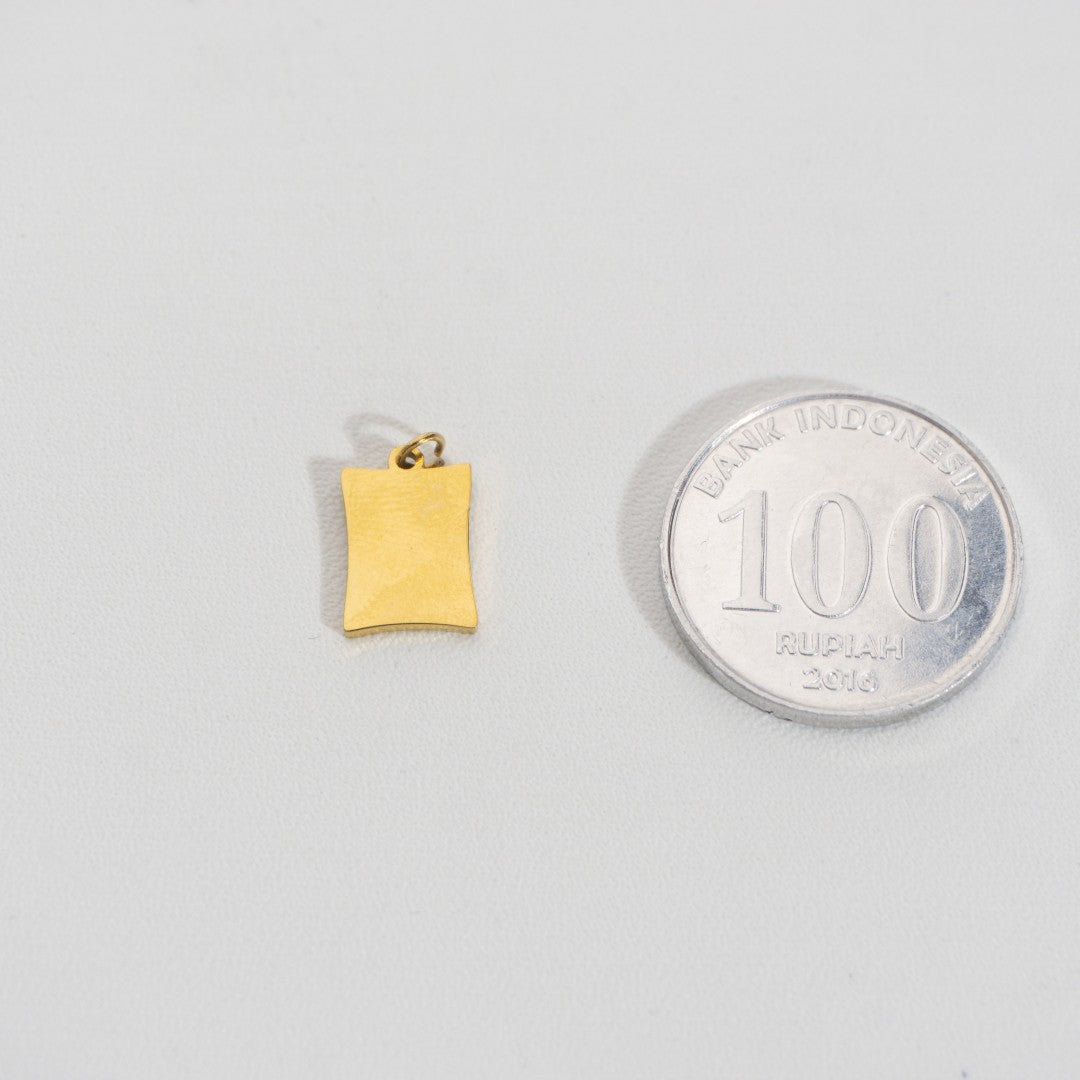 Plain Curved Rectangle Charm Stainless Steel PVD Gold Plated Liontin Persegi Panjang Lengkung Hypoallergenic