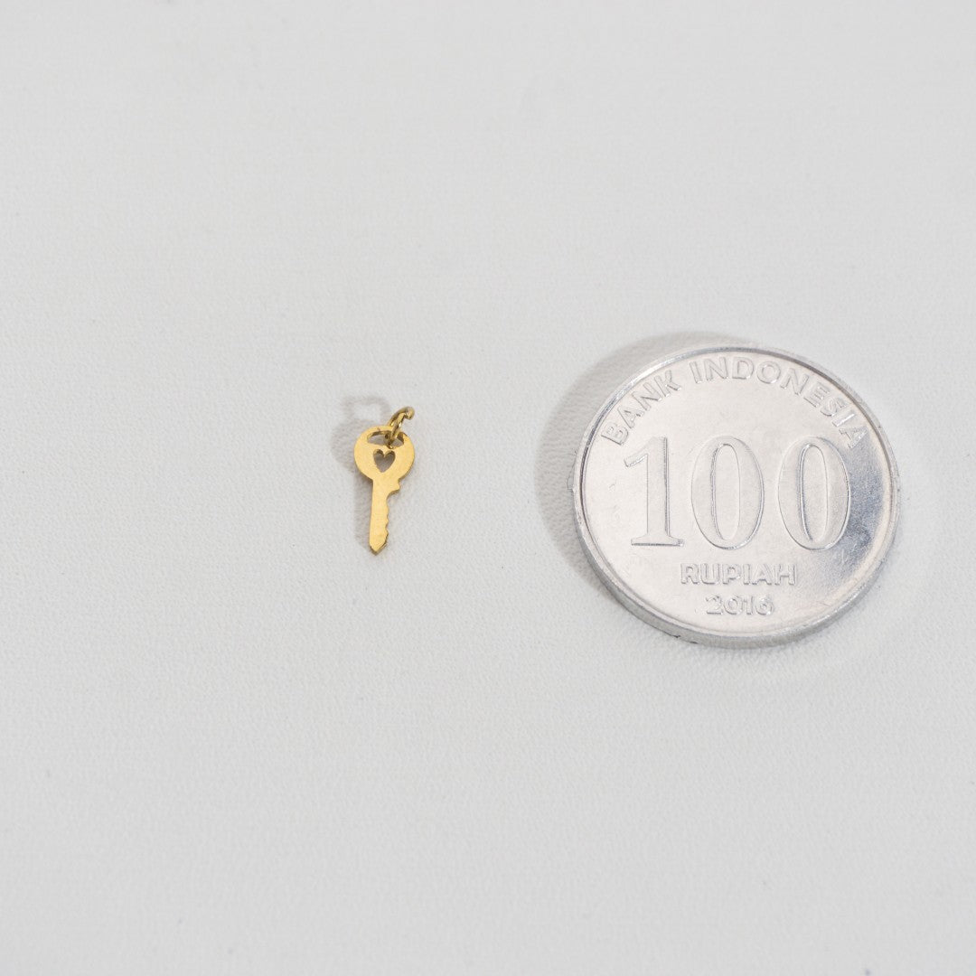 Mini Plain Key Charm Stainless Steel PVD Gold Plated Liontin Kunci Polos Hypoallergenic
