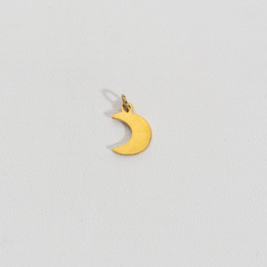 Mini Plain Crescent Moon Charm Stainless Steel PVD Gold Plated Liontin Bulan Sabit Kecil Hypoallergenic