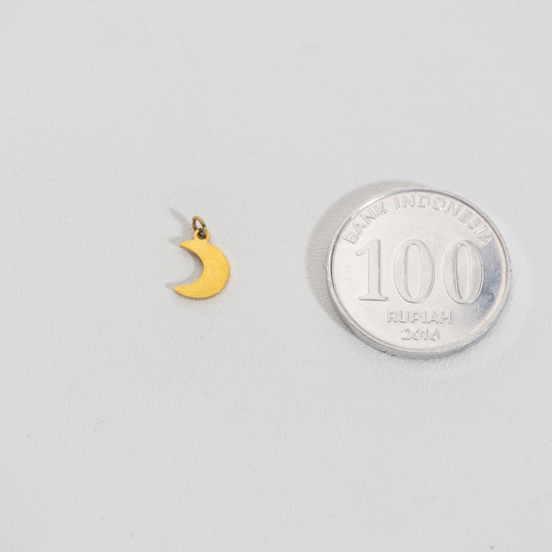 Mini Plain Crescent Moon Charm Stainless Steel PVD Gold Plated Liontin Bulan Sabit Kecil Hypoallergenic