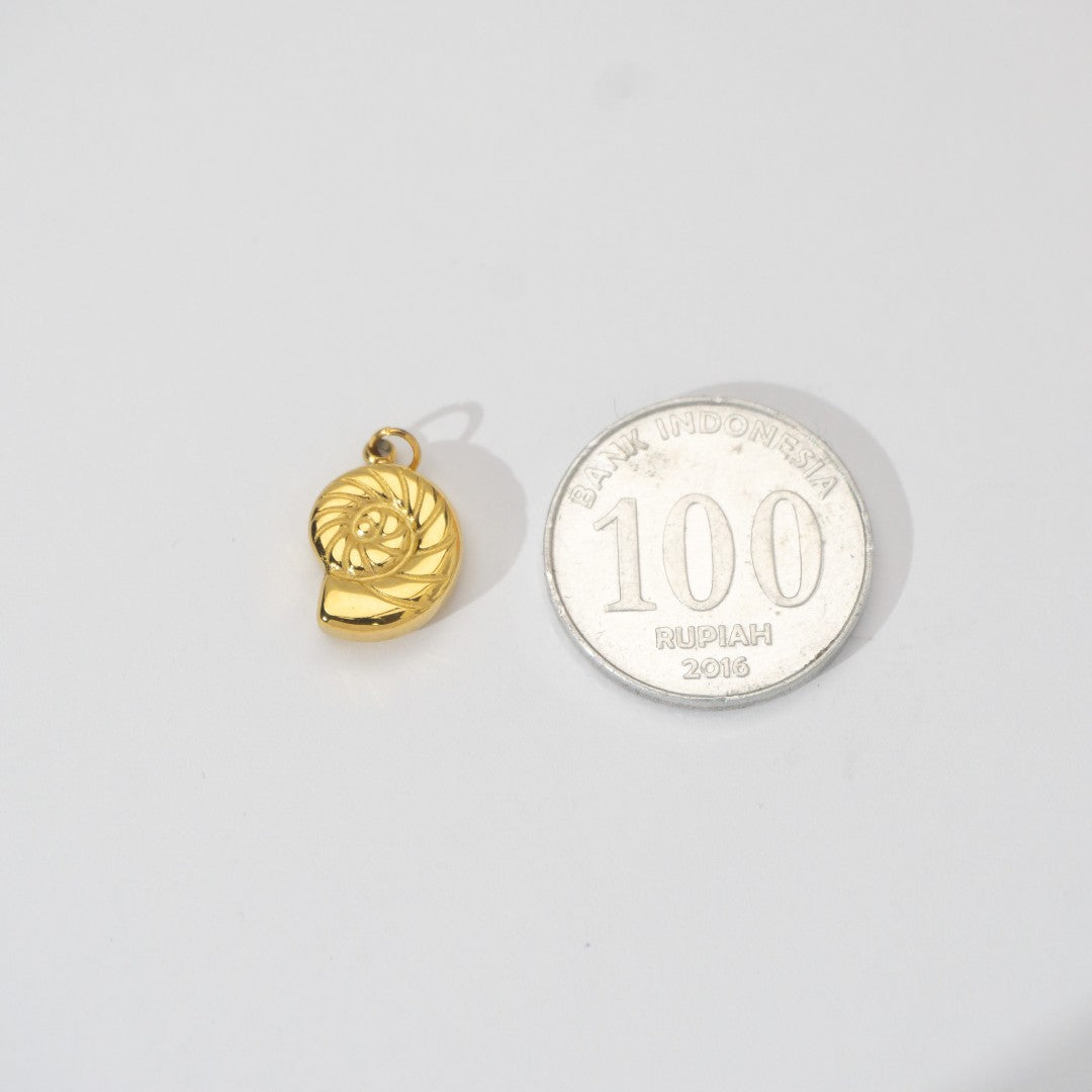 (15mm) Minimalist Conch Sea Shell Ocean Charm Stainless Steel PVD Gold Plated Liontin Kerang Laut Hypoallergenic