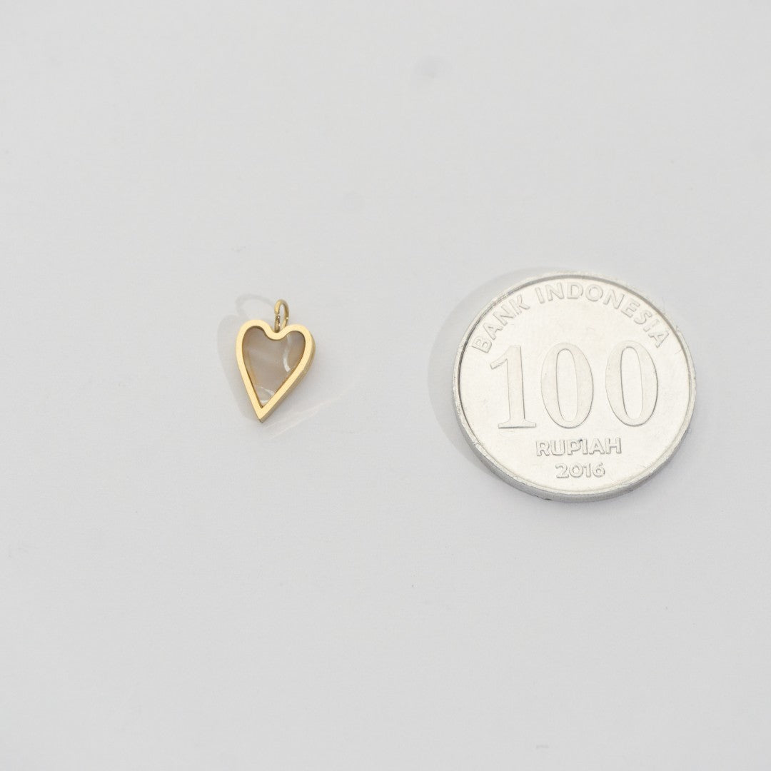 Dainty Mother Of Pearl Heart Charm Stainless Steel PVD Gold Plated Liontin Hati Hypoallergenic