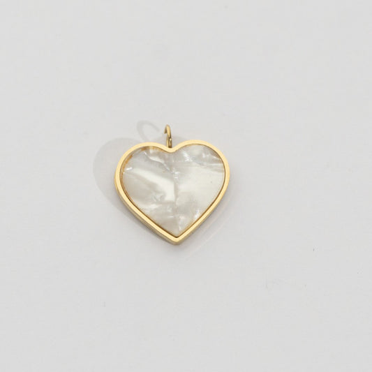 Minimalist Mother Of Pearl Heart Pendant Stainless Steel PVD Gold Plated Liontin Hati Minimalist Hypoallergenic