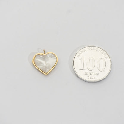 Minimalist Mother Of Pearl Heart Pendant Stainless Steel PVD Gold Plated Liontin Hati Minimalist Hypoallergenic